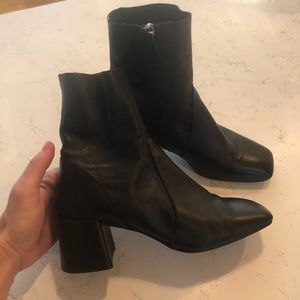 Topshop black booties, size 37